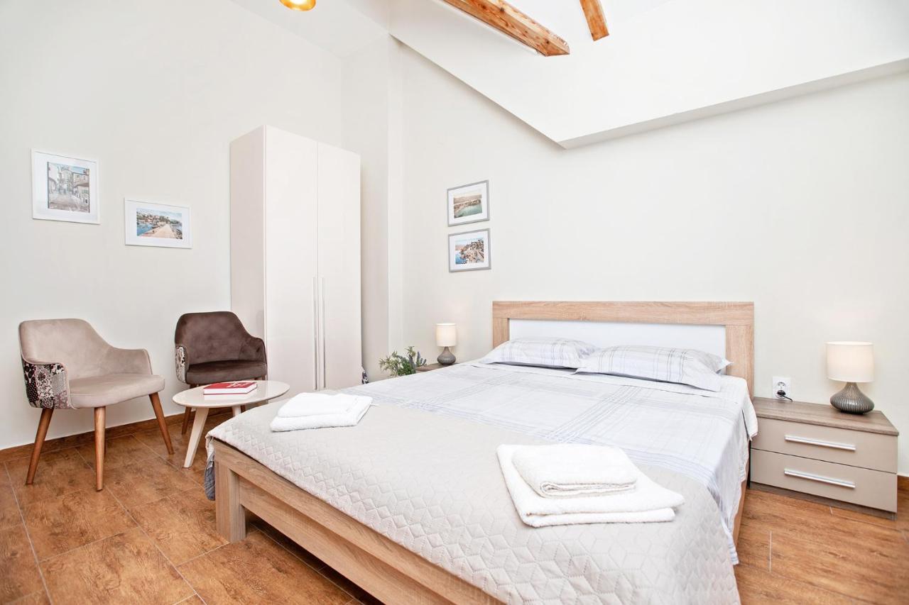Apartments Isja Тиват Экстерьер фото