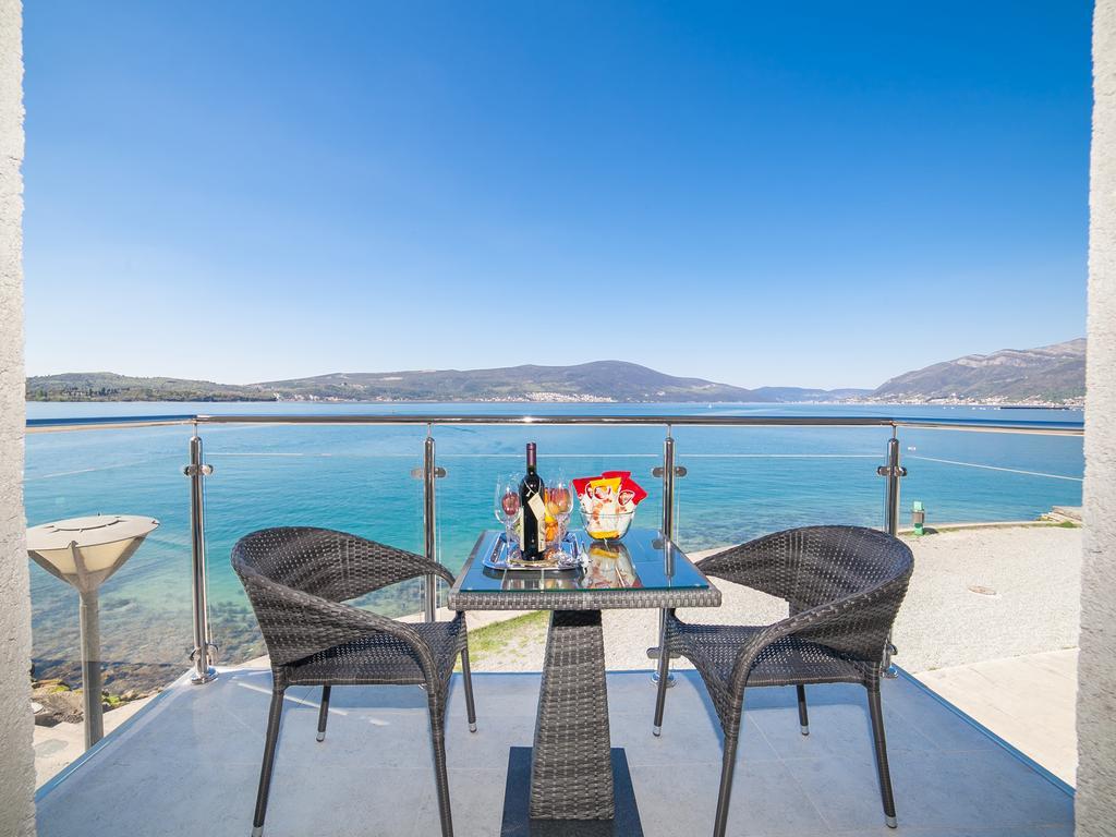 Apartments Isja Тиват Экстерьер фото