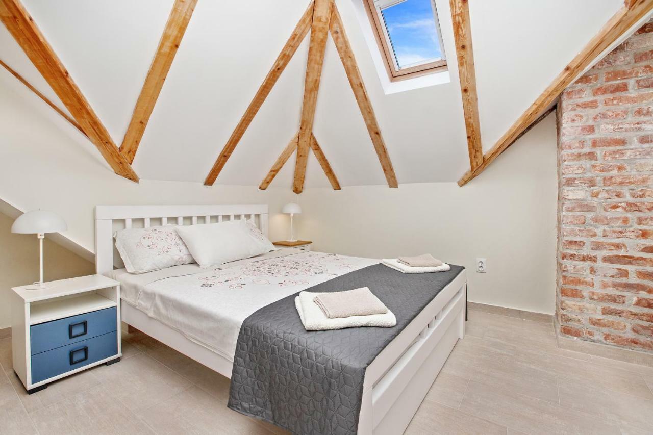 Apartments Isja Тиват Экстерьер фото