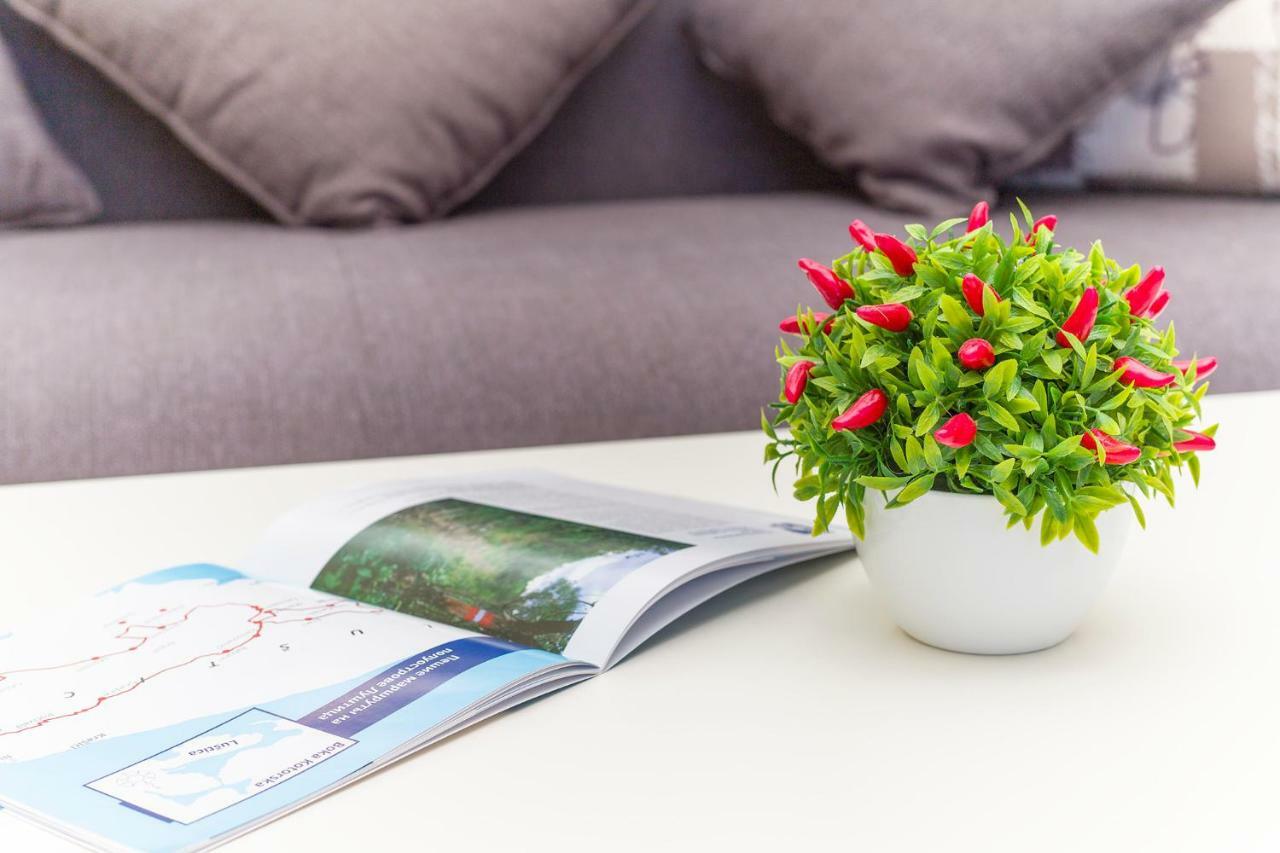 Apartments Isja Тиват Экстерьер фото