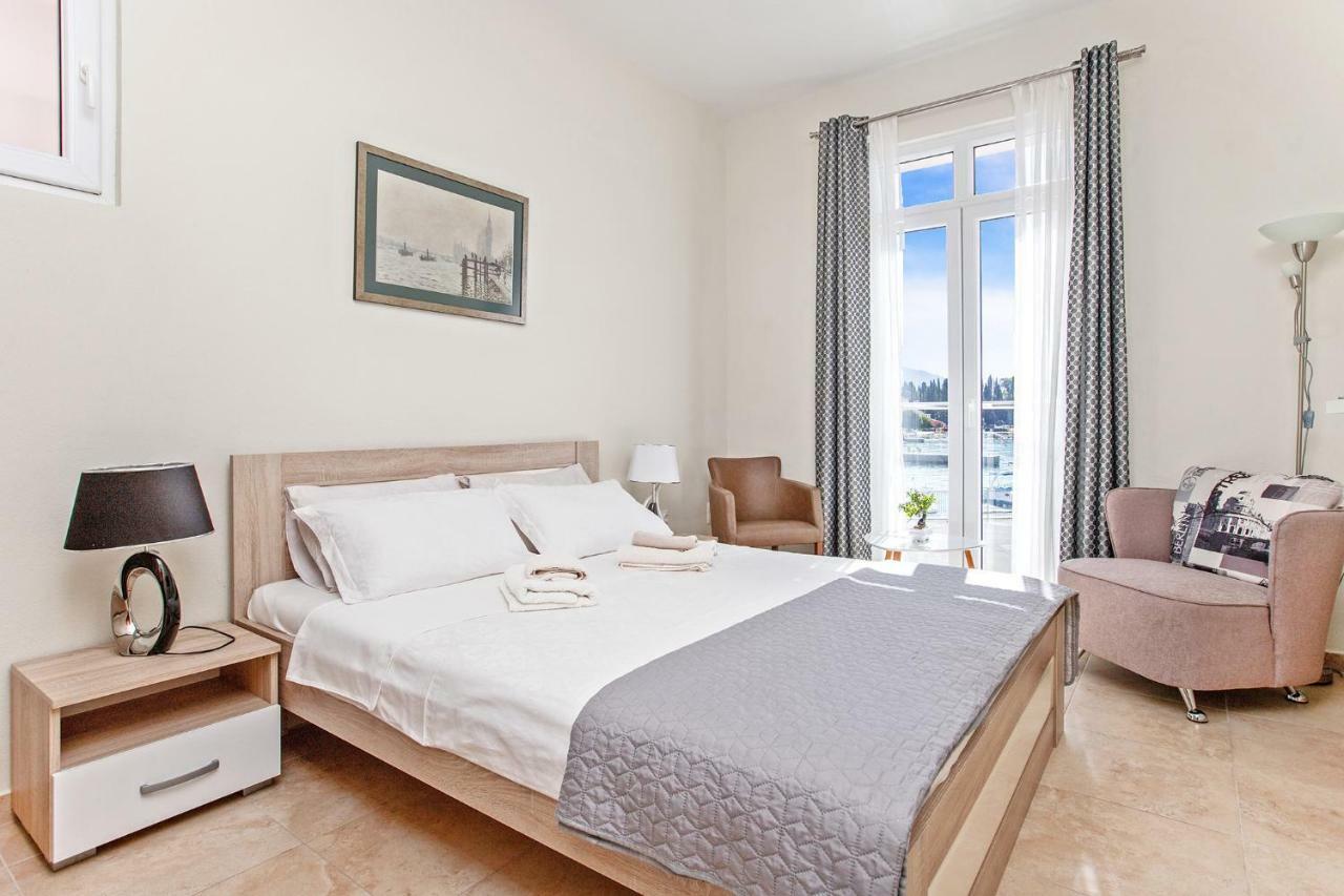 Apartments Isja Тиват Экстерьер фото