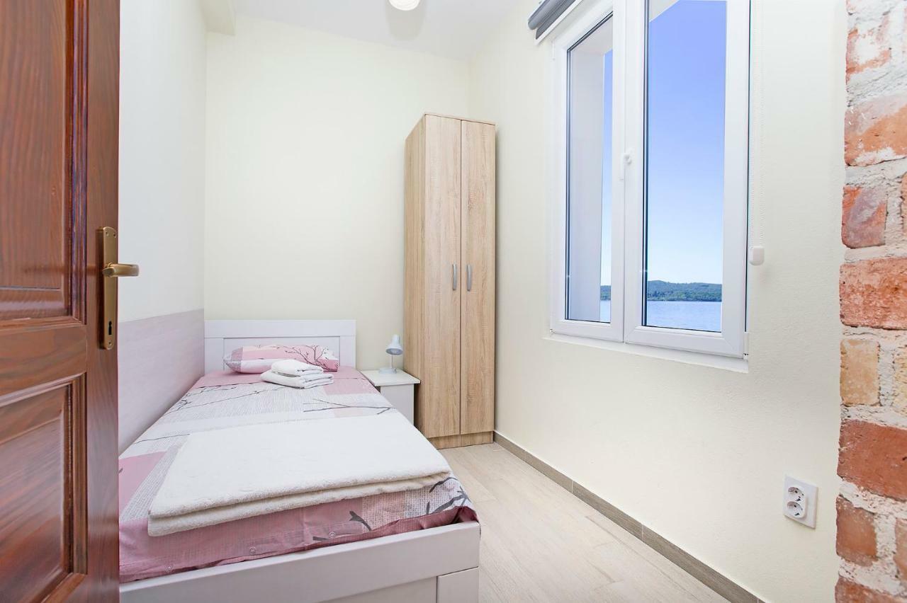 Apartments Isja Тиват Экстерьер фото