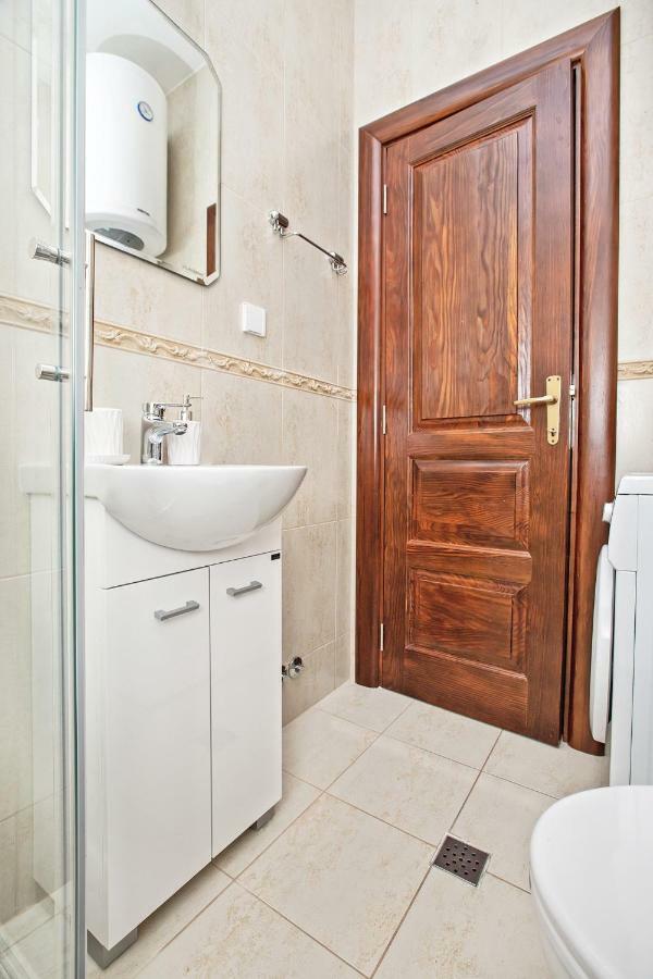 Apartments Isja Тиват Экстерьер фото